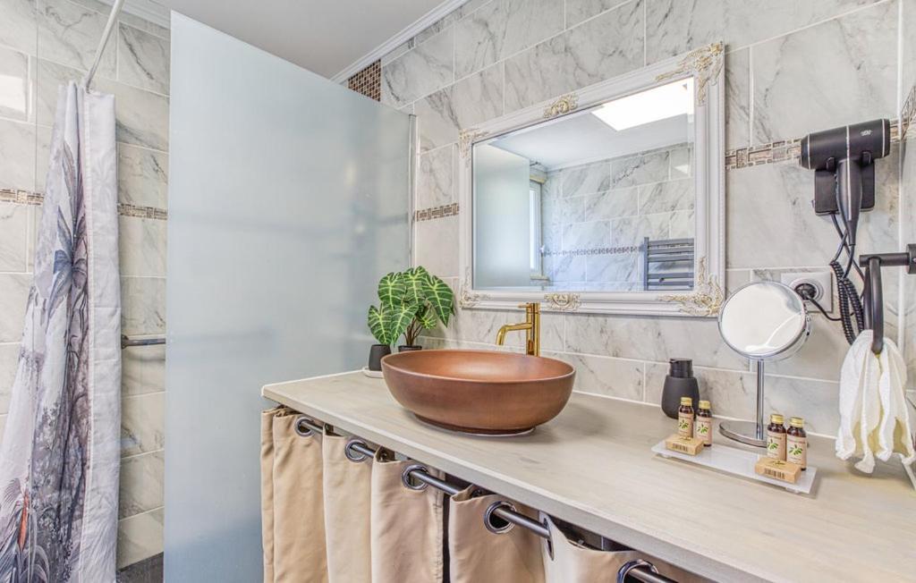 Agréable Chambre privative avec piscine et jacuzzi. Septfonds Extérieur photo